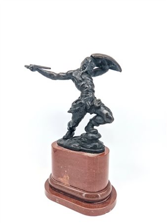 Josef Novak "Guerriero slavo" 1920
scultura in bronzo su base in marmo rosso (cm