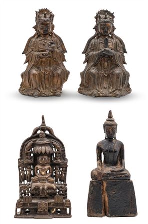 Manifatture orientali, secolo XX. Lotto composto da tre figure di divinità in b