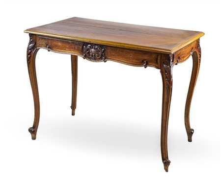 Scrittoio da centro in noce con piano rettangolare e un cassetto nella fascia,