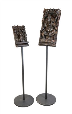 Due intagli in legno, uno raffigurante Ganesh. Sud est asiatico (h. max cm 50)