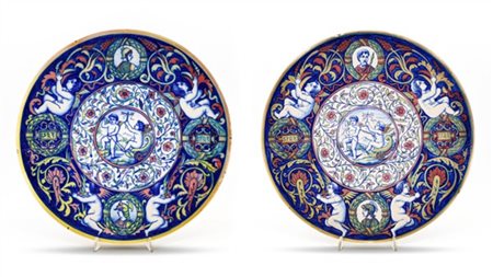 Manifattura di Gualdo Tadino, fine secolo XIX. Due piatti da parete in maiolica