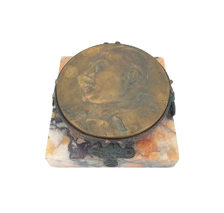 Giannino Castiglioni Rilievo bronzeo raffigurante "Capitano Mario Garbagni" (d.