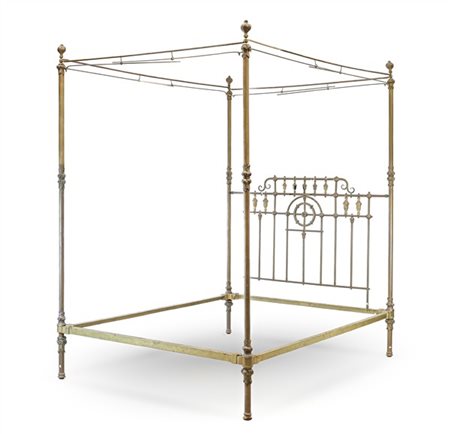 Letto a baldacchino in ottone e metallo dorato con testiera sagomata e montanti