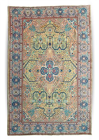 Tappeto Joshagan, Persia, secolo XX. Decoro policromo con piccolo medaglione po