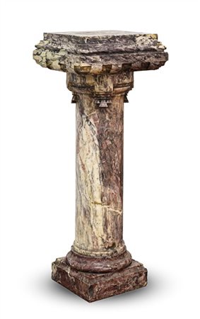 Colonna porta busto in marmo fior di pesco con base quadrata e piano rettangola
