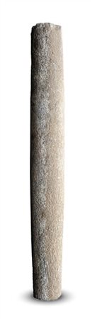 Antica colonna in granito a fusto liscio, priva di base e capitello (l cm 246)