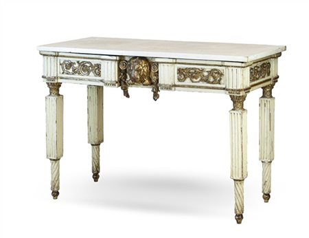 Tavolo da parete in legno intagliato, laccato e dorato a mecca con fascia decor