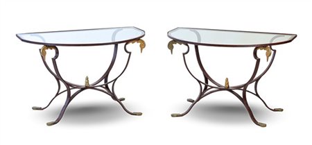 Coppia di tavoli bassi da parete in ferro forgiato e verniciato con piani sagom