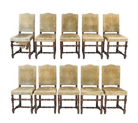 Gruppo di dieci antiche sedie in noce con gambe e traverse tornite a rocchetto