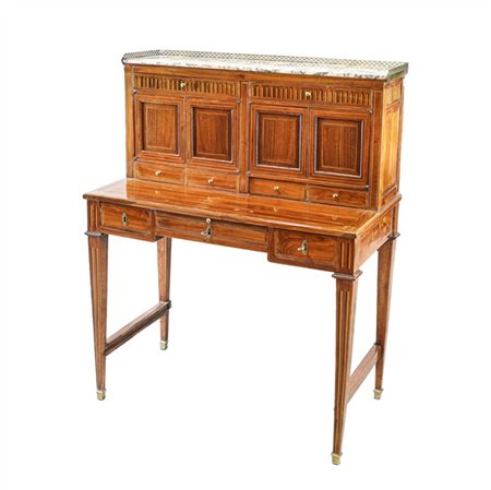 Bonheur du jour lastronato in mogano e filettato in legni di varie essenze, fro