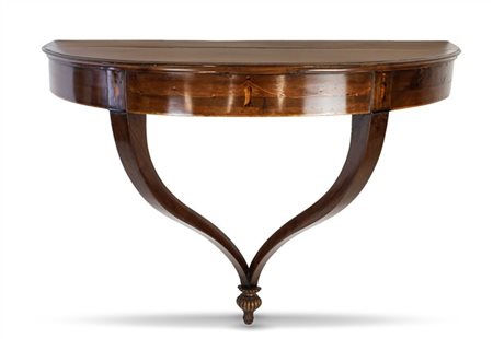 Console a goccia in legni vari con piano a mezzaluna e fascia decorata da picco