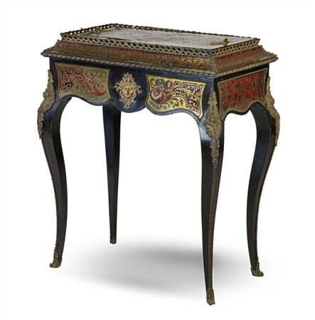 Fioriera da centro in legno ebanizzato, decorato da intarsi in ottone e finta t