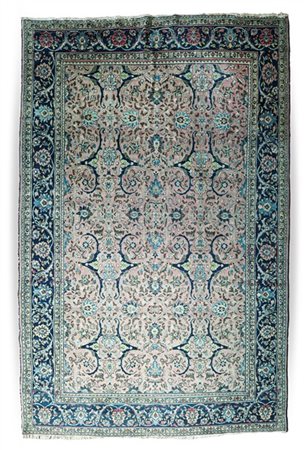 Tappeto Sarouk, Persia, secolo XX. Decoro all over con gigli blu di ispirazione