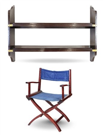 Lotto composto da una sedia pieghevole e una mensola Navy a due ripiani in legn