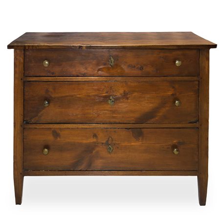 Cassettone Luigi XVI con bocchette chiare a losanga, piedi troncopiramidali , Veneto 18° secolo