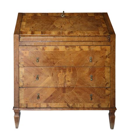 Ribalta con cassetti e intarsi classici sul fronte