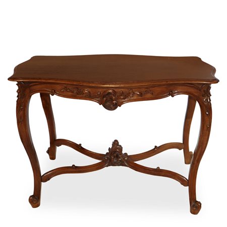 Piccolo tavolo alto , primi 1900s