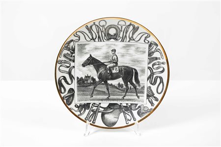 Piero Fornasetti (Milano, 10/11/1913 - Milano, 15/10/1988) 
Piatto  Anni '60
 Cm 26 Ø