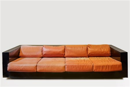 Massimo Vignelli (Milano , 1931 - New York , 2014) 
Divano 1964
 Cm 61x280x90