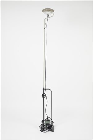 Pier Giacomo Castiglioni - Flos - Achille Castiglioni (Milano, 22/04/1913 - Milano, 27/11/1968) , (Merano, 1962 - ) , (Milano, 16/02/1918 - Milano, 02/12/2002) 
Toio 1962
 Cm 210x17 ⌀