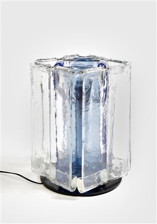 Renato Toso  
Lampada da tavolo modello “Laguna” in vetro di Murano azzurro e bianco Anni ‘50
 Cm 46x32
