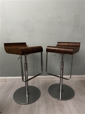 Callegaris (Manzano, 1923 - ) 
Coppia di sgabelli  
 Cm 90,5x38x37