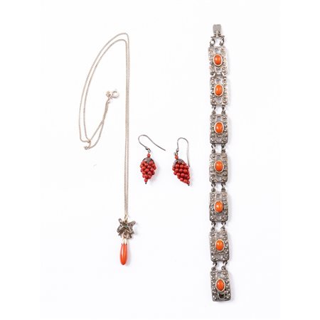 COLLANA, BRACCIALE E ORECCHINI