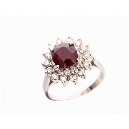 ANELLO in oro bianco 18 KT con brillanti e rubino