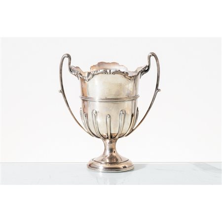 OFFICINE DI BIRMINGHAM DEL 1929, Coppa biansata in argento