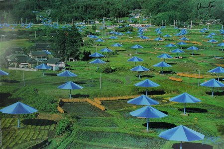 Christo The Umbrellas, Japan - USA, 1984-91, Ibaraki, Japan Site, 1991 stampa...