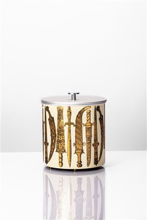 Piero Fornasetti (Milano 10/11/1913 - Milano 09/10/1988)  - Portaghiaccio della serie Pugnali, 1960 circa