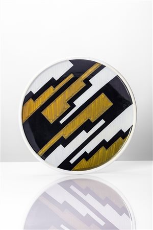 Nicola Carrino (Taranto 1932 - Roma 2018)  - Piatto omaggio alla Maiolica di Deruta , 1979