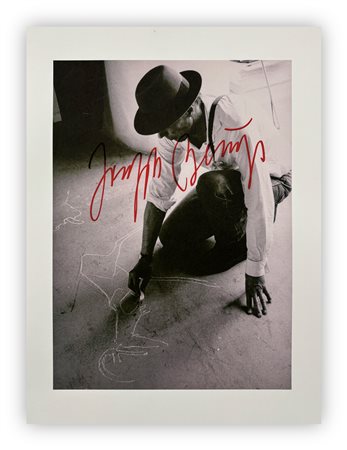 JOSEPH BEUYS  -Disegno su pavimento Herzogstrasse, 1979