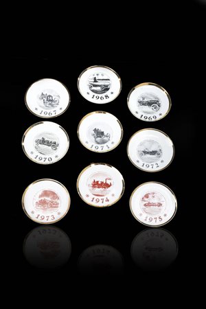 PIERO FORNASETTI<BR>Milano 1913 - 1988<BR>Set di nove piatti