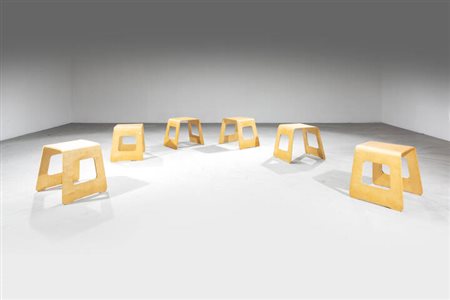 PRODUZIONE ITALIANA<BR>Set composto da sei sgabelli