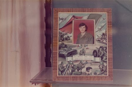 Luigi Ghirri (1943 - 1992)  - Modena dalle serie "Kodachrome" e "Paesaggi di Cartone", 1974