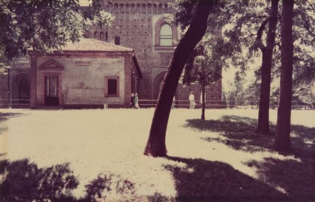 Luigi Ghirri (1943 - 1992)  - Milano, Porta Castello, 1987