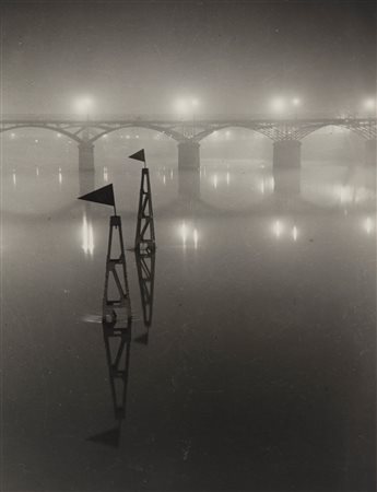 Brassaï  (1899 - 1984)  - La Seine au Pont des Arts, 1935