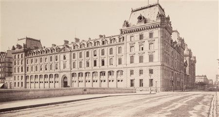 Charles Marville (1813 - 1879)  - Caserne de la Cité, quai du Marché aux Fleurs, (prise du Pont de l'Hôtel Dieu), 1870s