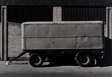 Gabriele Basilico (1944 - 2013)  - Via G. Francesco Pizzi. Milano. Ritratti di fabbriche, 1978