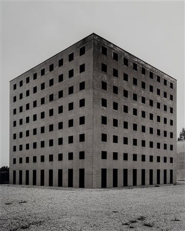 Gabriele Basilico (1944 - 2013)  - Cimitero di Modena, 2000