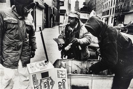William Klein (1928 - 2022)  - “I CAN. Organisation for homeless (money for cans & bottles), Downtown, Manhattan”, New York, 1996