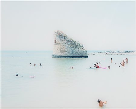 Massimo Vitali (1944)  - Torre Pali Boy, 2010