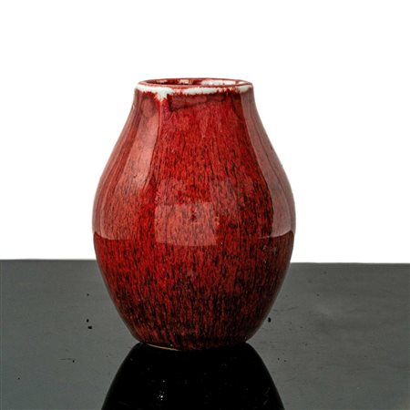 Vaso cinese rosso, 18° secolo