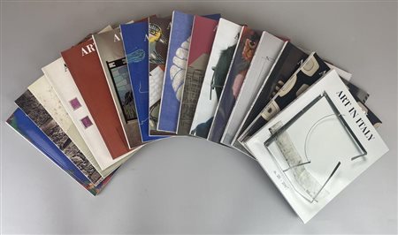 ART IN ITALY cm 24x21 Composta da 16 libri: 1- N.21-2003 2- N.8-1996...