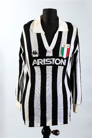  
Scirea Gaetano - JUVENTUS - maglia 1982 1982
 