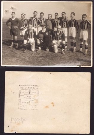  
Squadra calcio schierata anni '920 1920s
 cm.12x17
