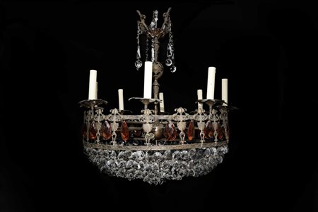 Lampadario a 11 luci in ferro battuto con brindoli