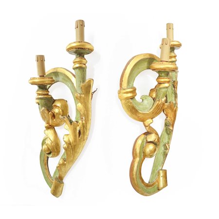 Coppia di applique da muro in legno dorato e verde, due luci