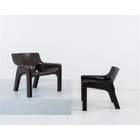 VICO MAGISTRETTI, Due poltrone modello “Gaudì”